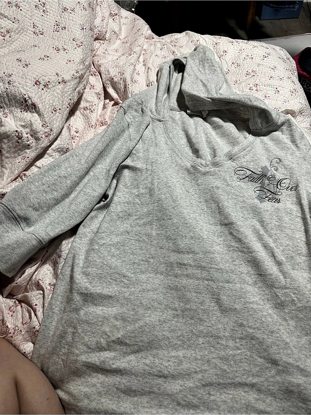 Chrome Riot Faith Over Fear Graphic Hoodie Gray XL